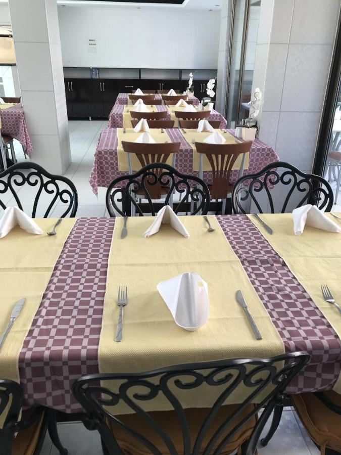 Kahraman Hotel Side Luaran gambar