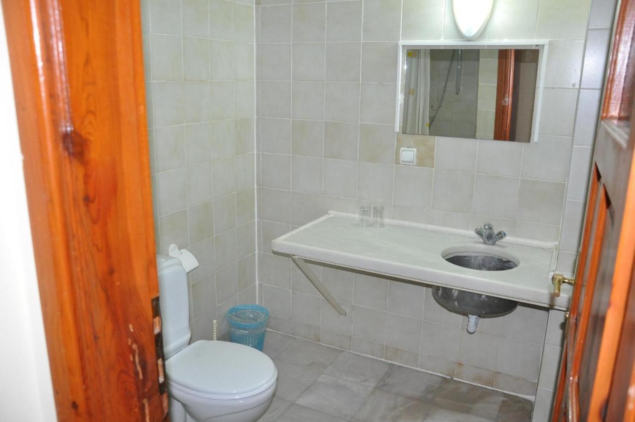 Kahraman Hotel Side Luaran gambar
