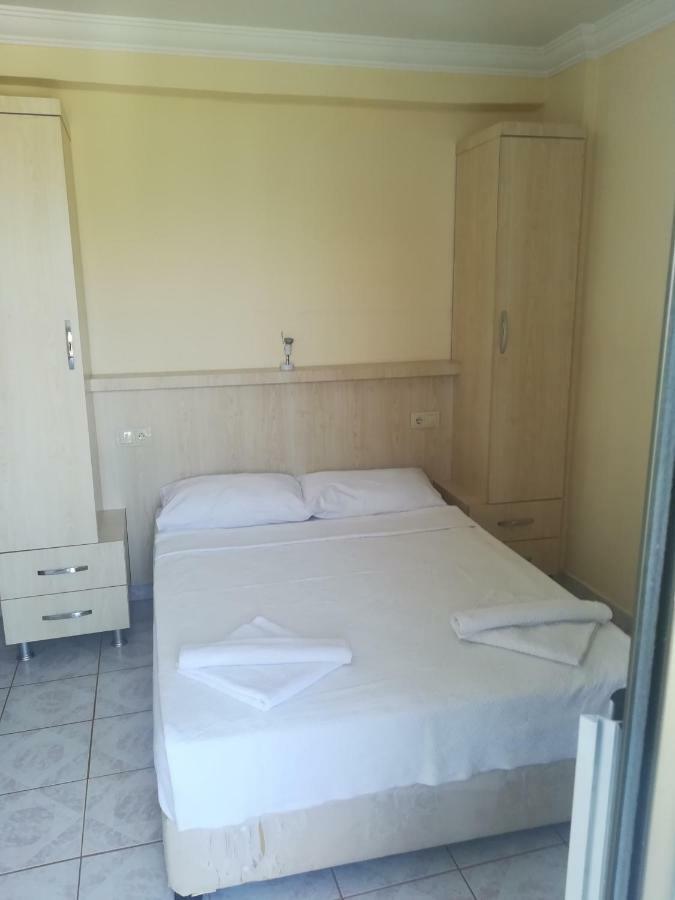 Kahraman Hotel Side Luaran gambar