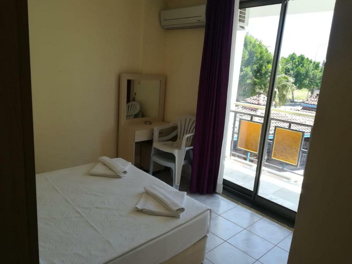 Kahraman Hotel Side Luaran gambar