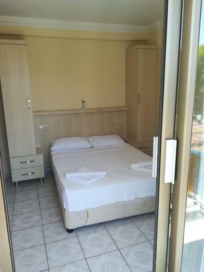 Kahraman Hotel Side Luaran gambar