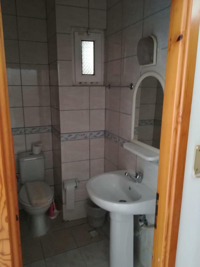 Kahraman Hotel Side Luaran gambar