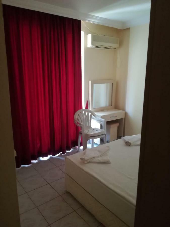 Kahraman Hotel Side Luaran gambar