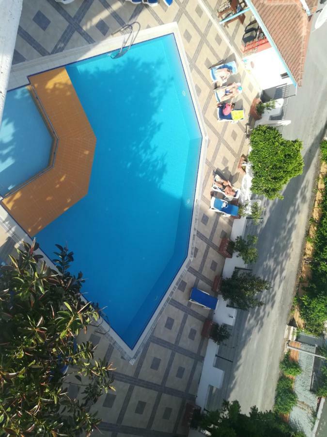 Kahraman Hotel Side Luaran gambar